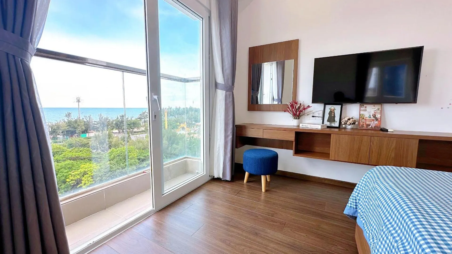 Mermaid Seaview Apartment Vung Tau - Blue Homestay Vietnam