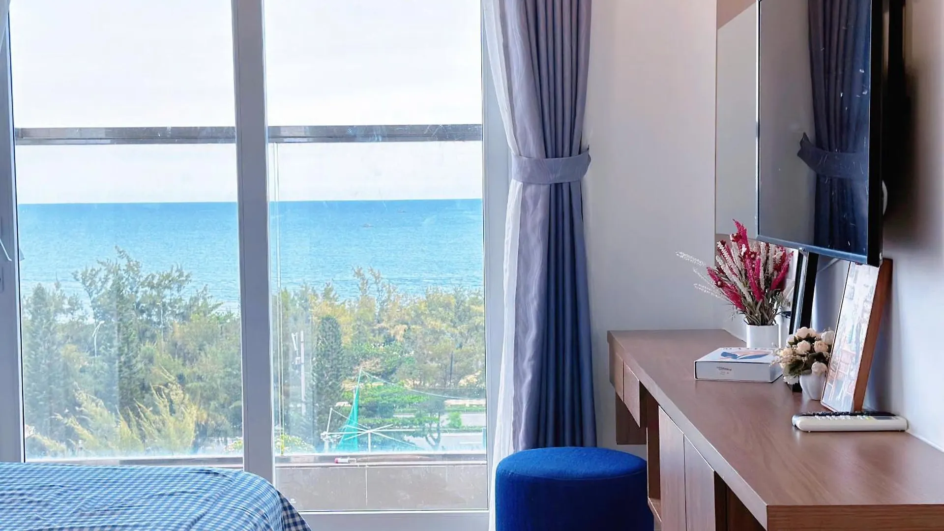 Mermaid Seaview Apartment Vung Tau - Blue Homestay