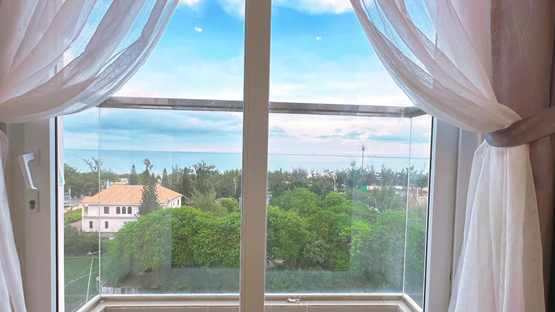 Mermaid Seaview Apartment Vung Tau - Blue Homestay
