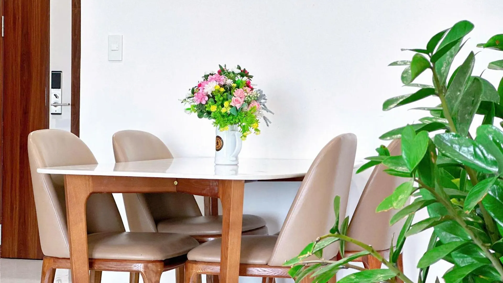 Mermaid Seaview Apartment Vung Tau - Blue Homestay Vietnam